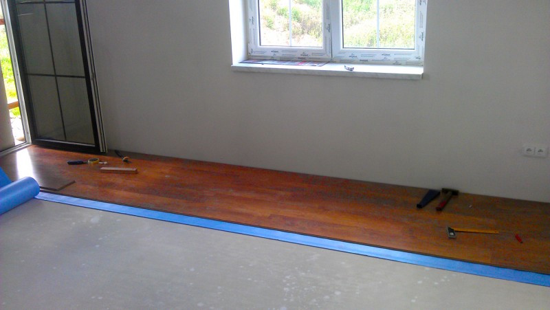 Pokládka plovoucí podlahy v domě: img00093-jpg